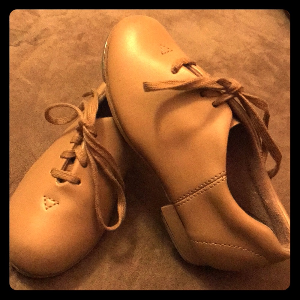 Girls Capezio size 10.5 lace up oxford tap shoes